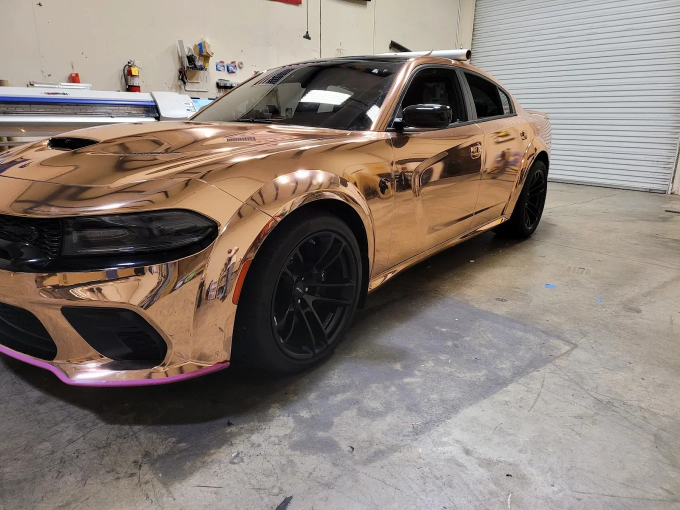 gold charger